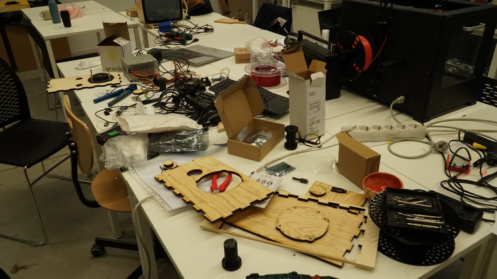 USB HELL — behind the scenes 9